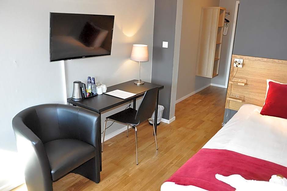 City Hotel