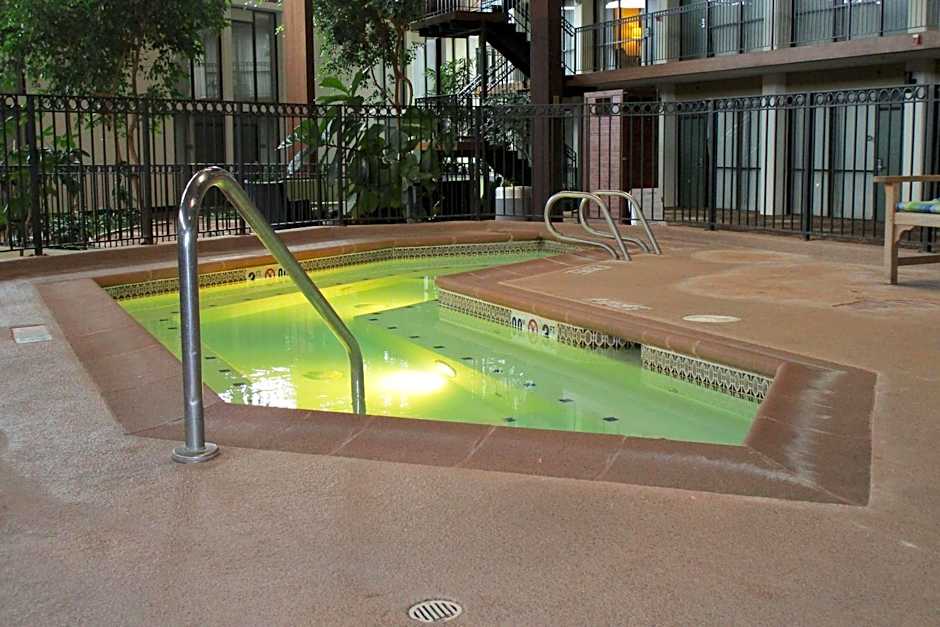 Radisson Hotel Lenexa Overland Park