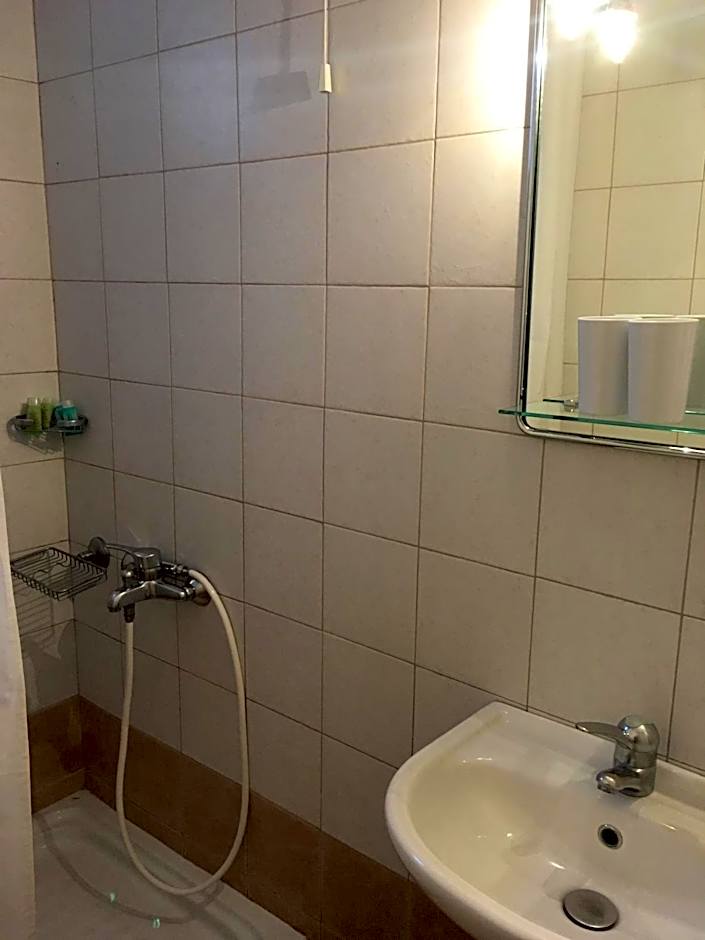 Hotel Orestion - Bike and motorcycle friendly hotel