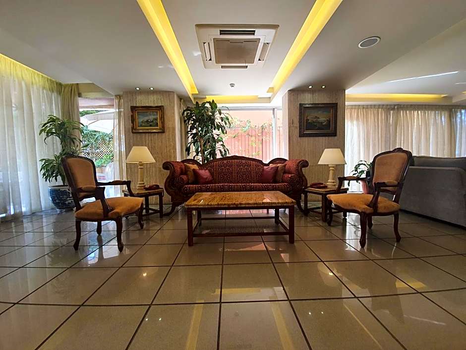 Holiday Home Suites