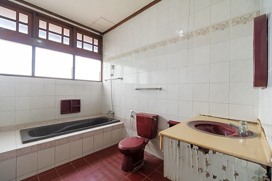 RedDoorz Syariah near Kawasan Saribu Rumah Gadang Solok Selatan