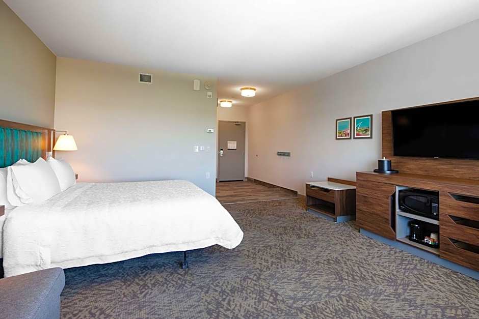 Hampton Inn By Hilton & Suites Edmonton St. Albert, AB