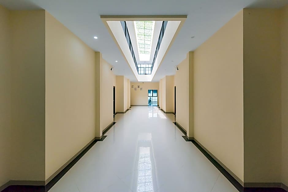 RedDoorz Plus @ La Asiana Guest house