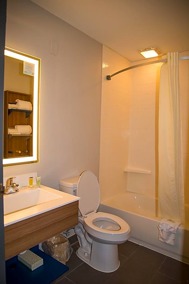 Microtel Inn & Suites By Wyndham Daphne/Mobile