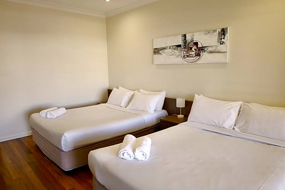 The Australian Hotel Motel