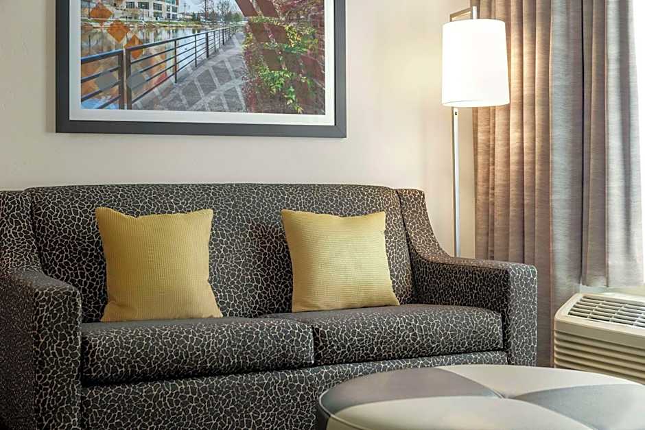Hampton Inn & Suites Greenville-Downtown-RiverPlace