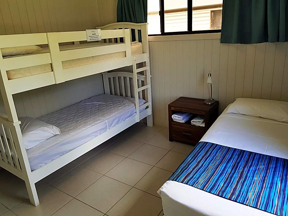 Cardwell Beachcomber Motel & Tourist Park