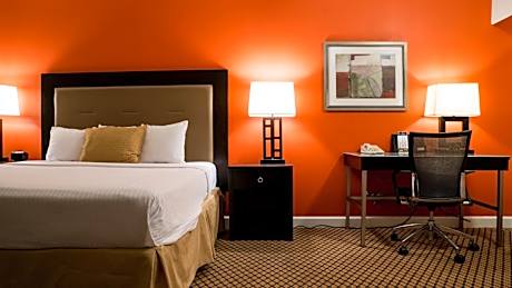 Deluxe Queen Room with Two Queen Beds - Smoking