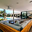 Villa Bull House: Amazing 6 Bedrooms Contemporary Villa in Seminyak