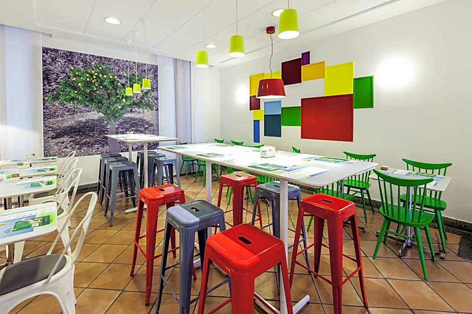 Ibis Styles Napoli Garibaldi