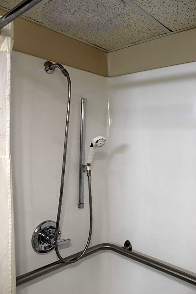 Quality Inn & Suites Moline