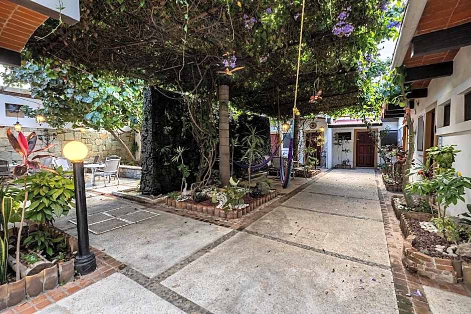 Las Mariposas Hotel & Studios