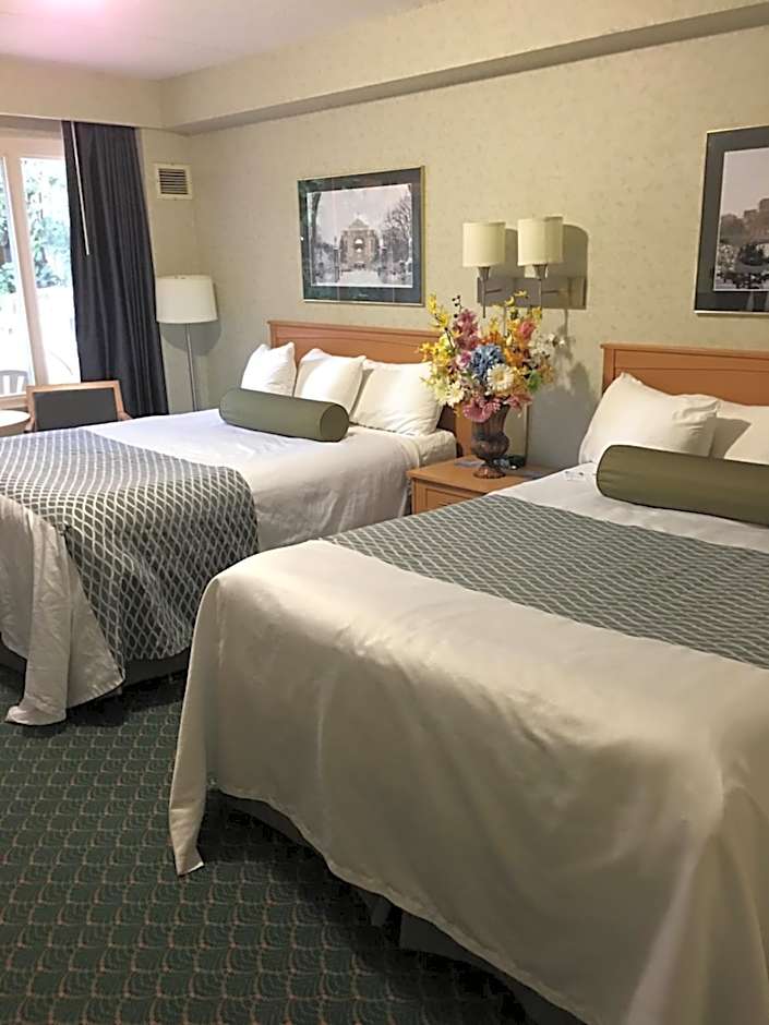 Travelodge by Wyndham Winnipeg East