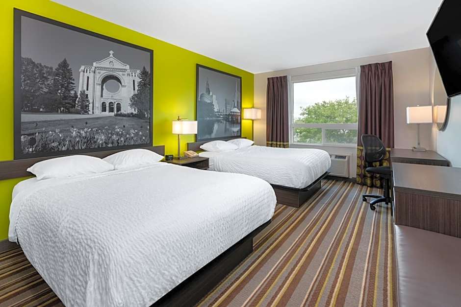 Super 8 by Wyndham Winnipeg East MB