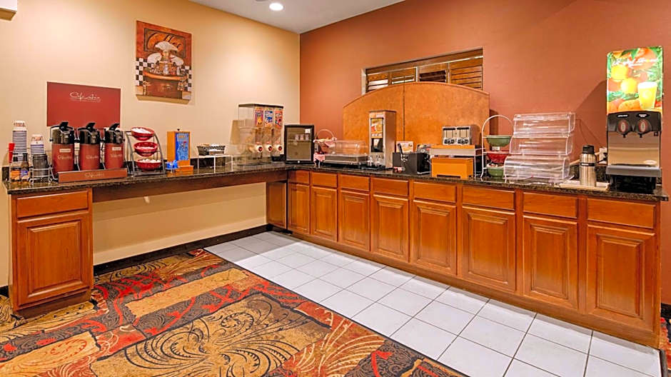 Best Western Plaza Hotel Saugatuck