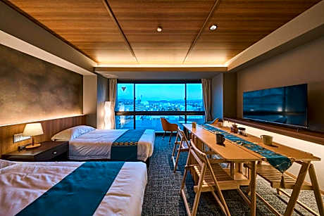 Twin Room with Private Bathroom