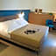 10 Catalani Rooms