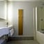 B&B HOTEL Orange - Échangeur A7 A9