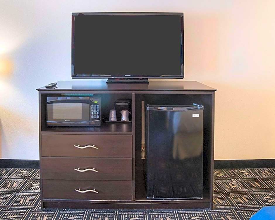 Quality Inn Brooklyn Center