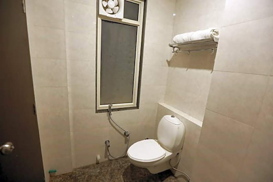 Hotel Anchal Villa By YB Hotels