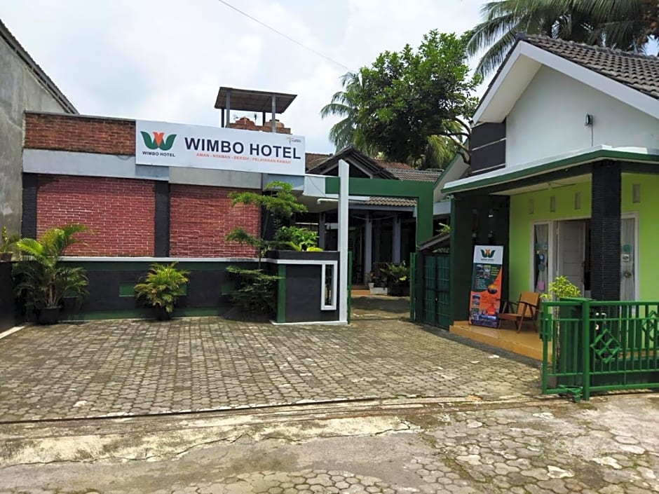Wimbo Hotel Borobudur