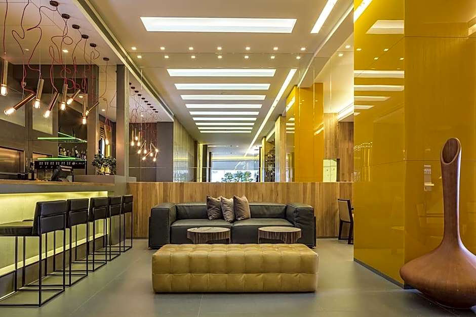 O Monot Luxury Boutique Hotel