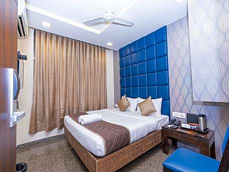 Deluxe Air Conditioning Room