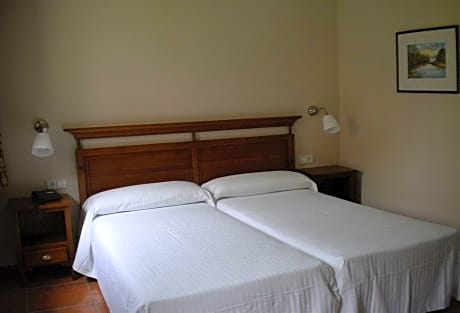 Double or twin capacity 4