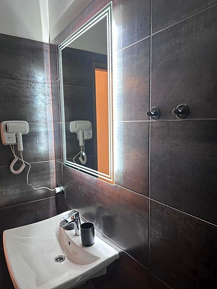 Gallery Hotel SIS
