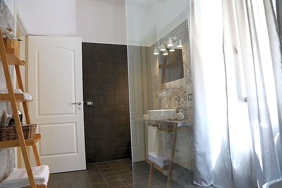 Dimi House
