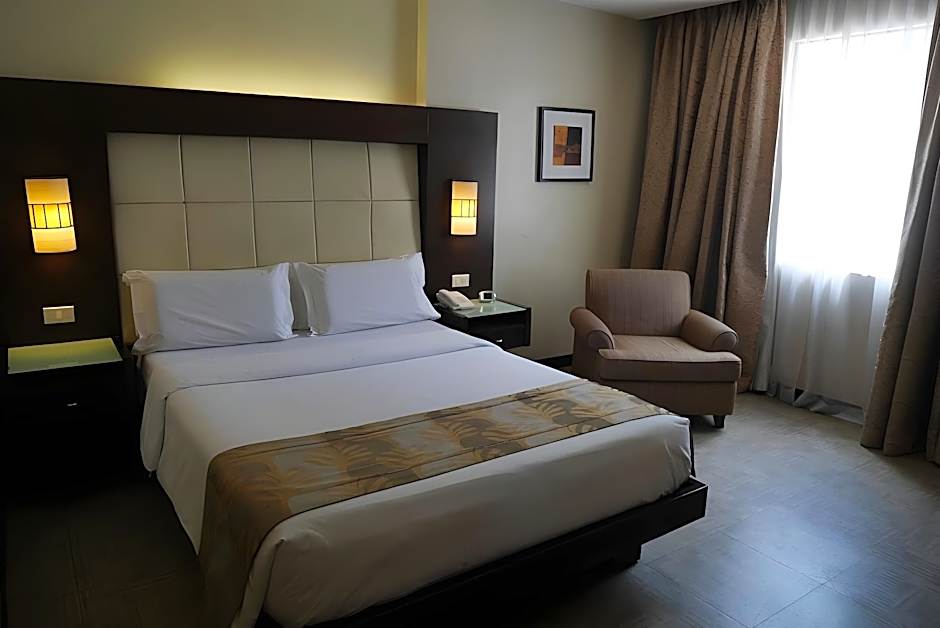 Circle Inn - Hotel & Suites