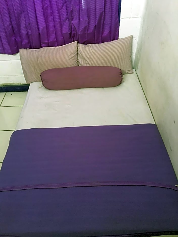 Caraka Hotel Batununggal by ZUZU