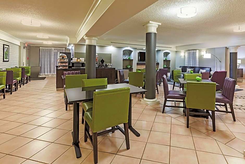 Travelodge by Wyndham Houston Cy-Fair