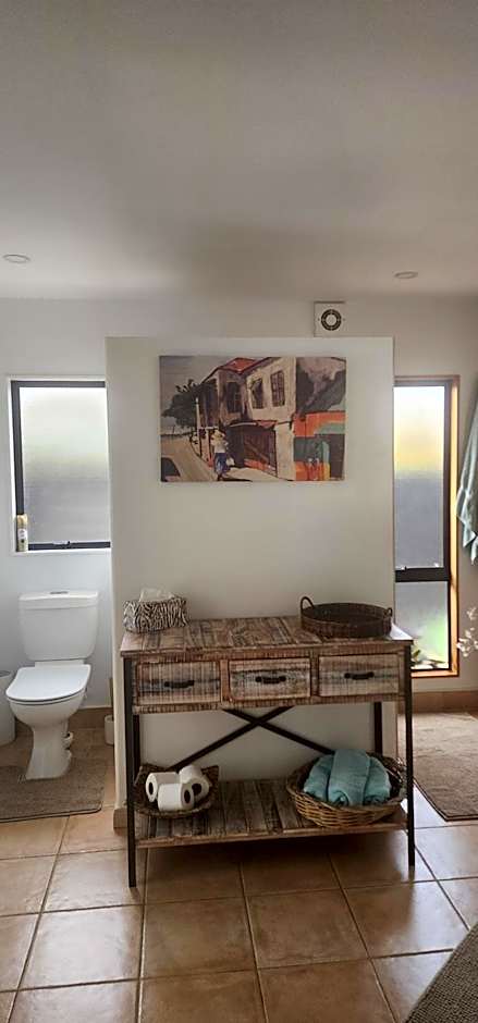 Sunkist B & B