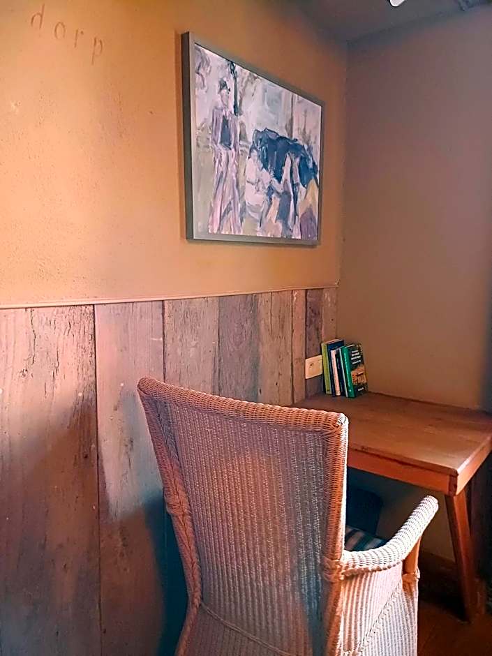 Poëziehotel Surplace - 15 min van Pairi Daiza & industriezone Ghislenghien