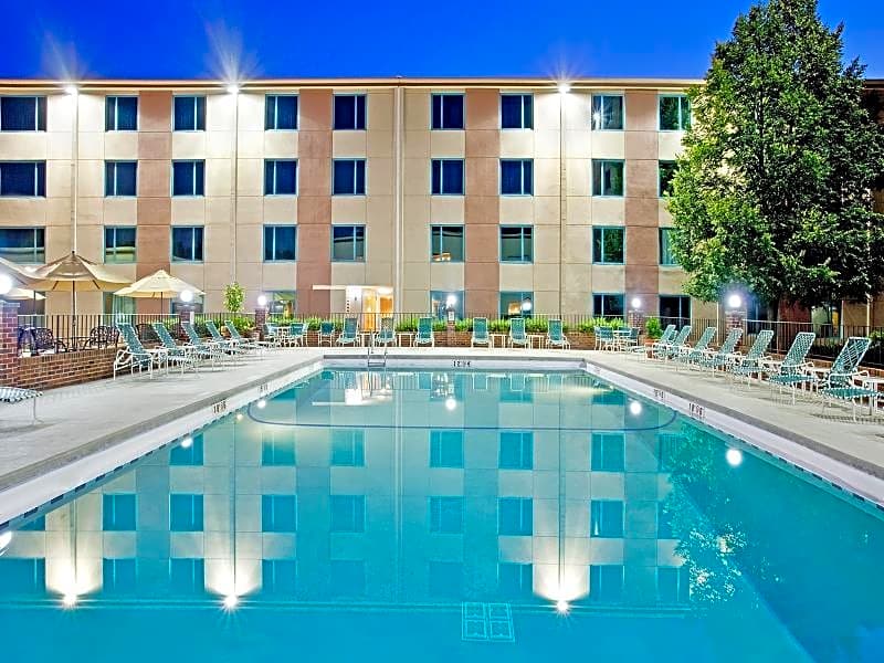 Crowne Plaza Chicago - Northbrook – Northbrook, IL