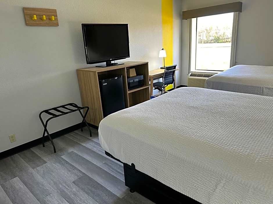 Super 8 by Wyndham Alexandria LA