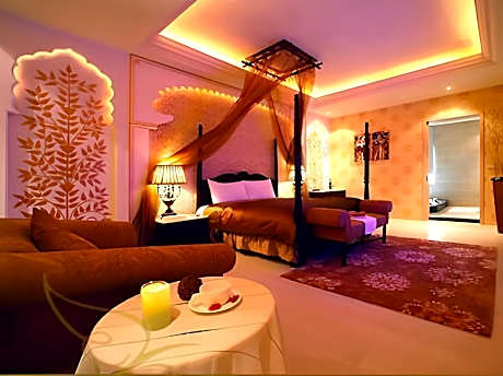 Deluxe Double Bed
