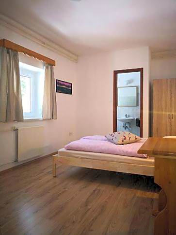 Rooms Barovc by the Lake Jasna