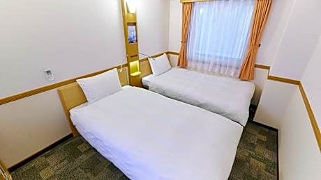 Twin Room - Non-Smoking