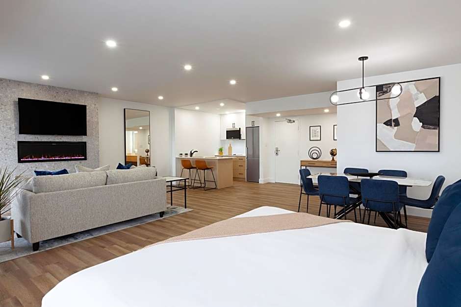 Strata Hotel