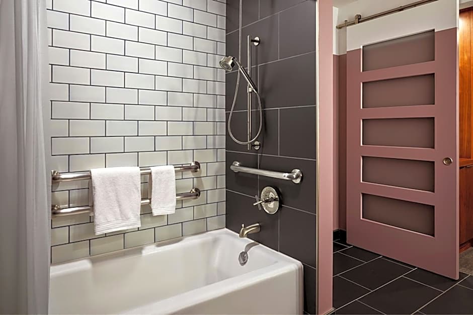 Renaissance Saint Elm Dallas Downtown Hotel