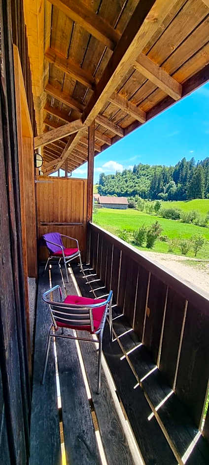 Miramont Horse Trekking Hostel