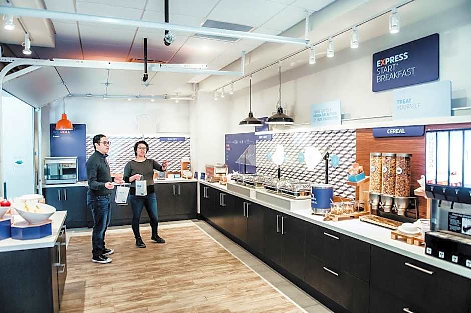 Holiday Inn Express Sarnia - Point Edward By IHG