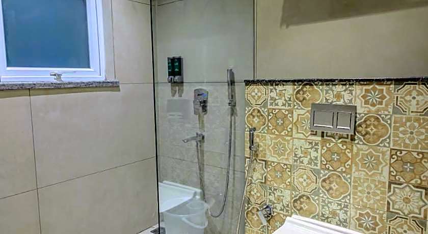 World Inn Hotel