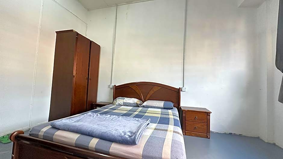 Jiaxin Dormitory Puteri Wangsa