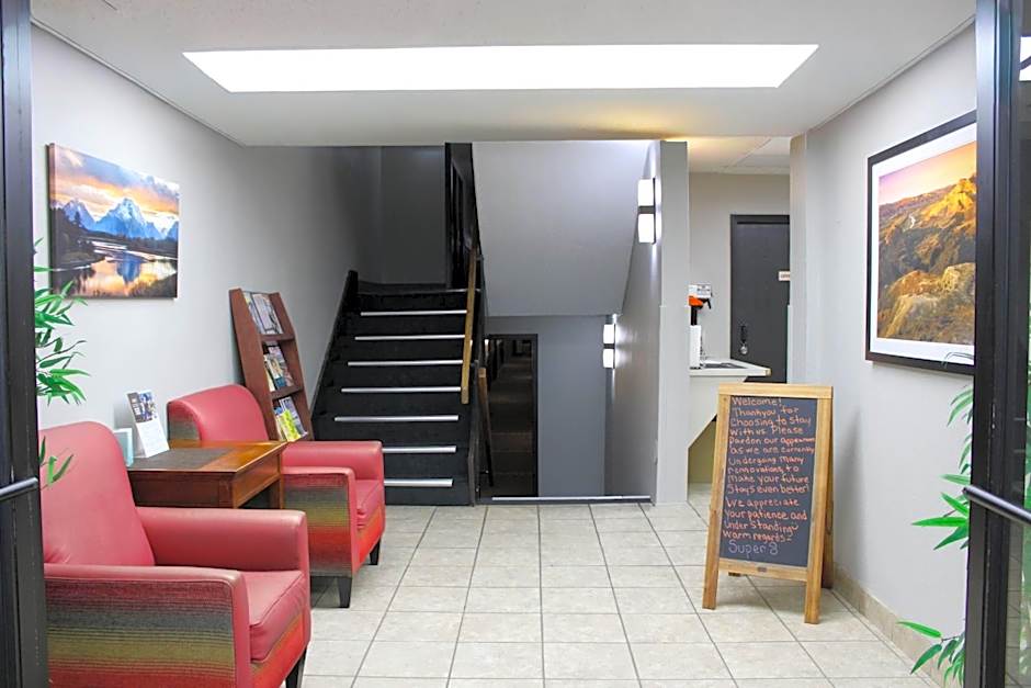 Super 8 by Wyndham Williston ND