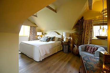 Junior Suite with Garden View