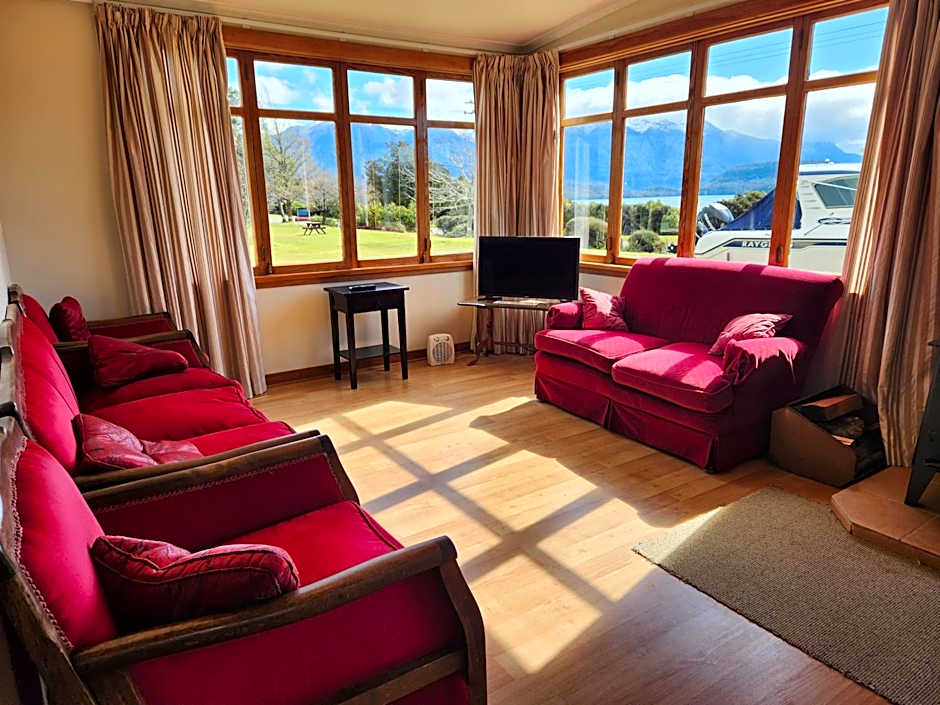 Manapouri Holiday Park