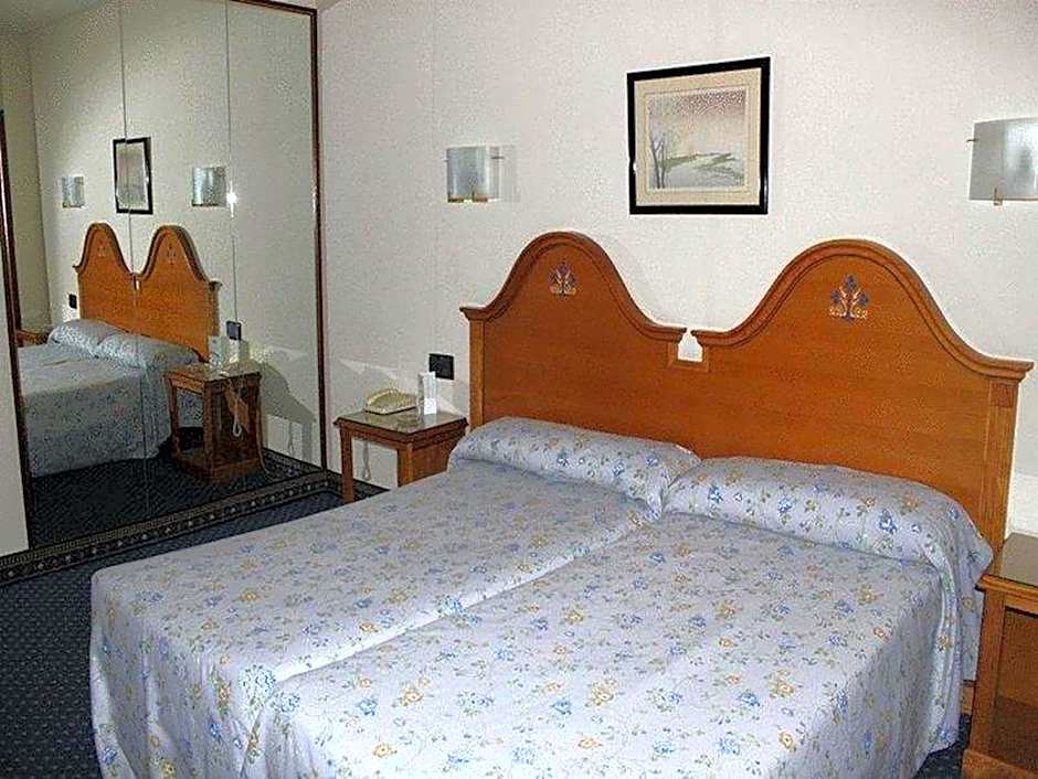 Hotel Ebora by Vivere Stays